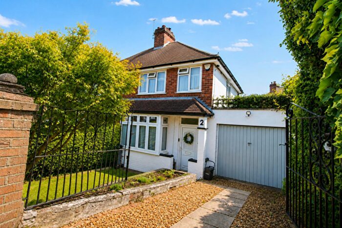 3 Bedroom House For Sale In Grasmere Avenue, Tilehurst, Reading, RG30
