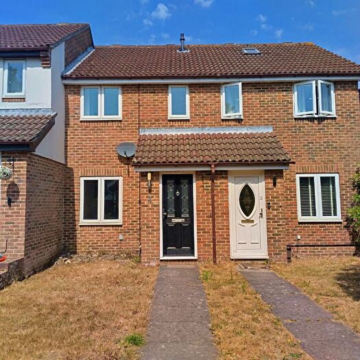 2 Bedroom Terraced House To Rent In Repton Gardens, Hedge End, Southampton, SO30