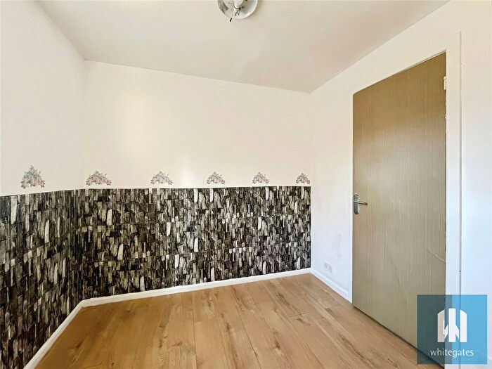 1 Bedroom Flat To Rent In Leeds Road, Huddersfield, HD2