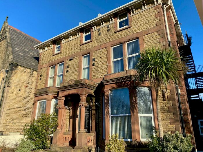 2 Bedroom Flat To Rent In Crosby Road South, Liverpool, Merseyside., L22