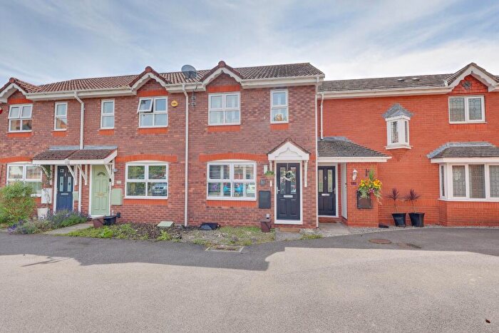 2 Bedroom Terraced House For Sale In Hulton Close, Waterside Park, SO19