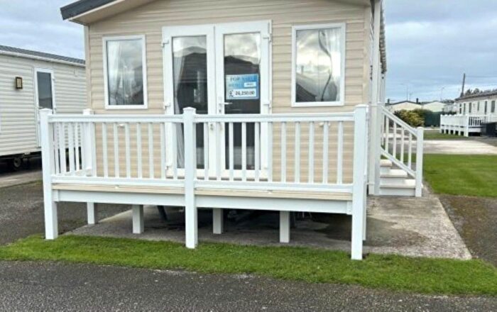 3 Bedroom Park Home For Sale In Towyn, Abergele, LL22