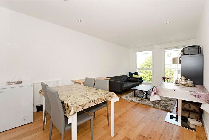 2 Bedroom Flat To Rent In Plender Street, Camden, NW1
