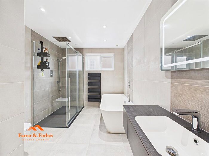 4 Bedroom Detached House For Sale In Langfield, Worsthorne, Burnley, BB10