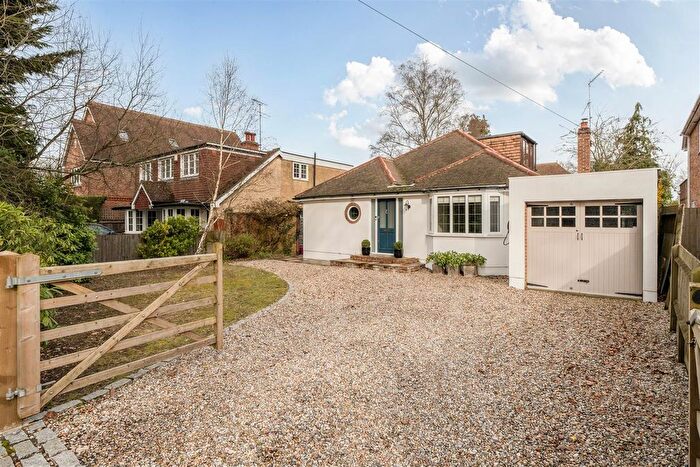 4 Bedroom Detached House For Sale In Finchampstead Road, Finchampstead, Berkshire, RG40