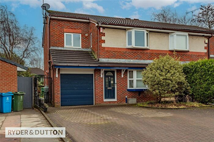 4 Bedroom Semi Detached House For Sale In Bellingham Close, Shaw, Oldham, OL2