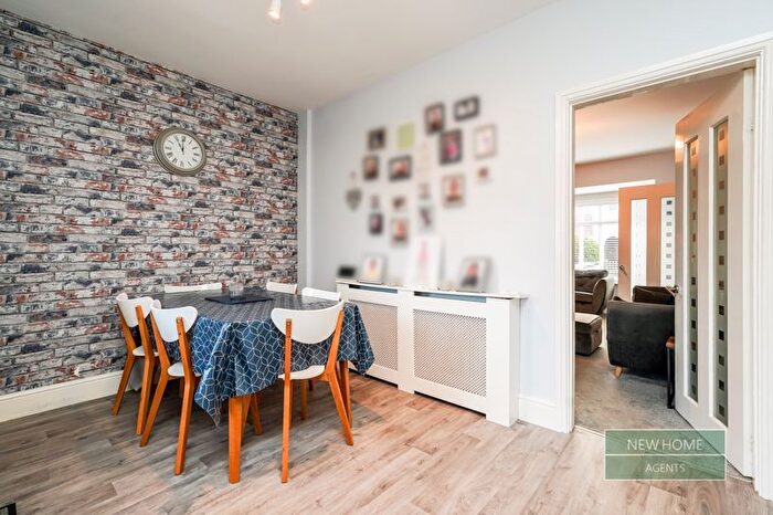 3 Bedroom Terraced House For Sale In Ampleforth Grove, Hull, HU5