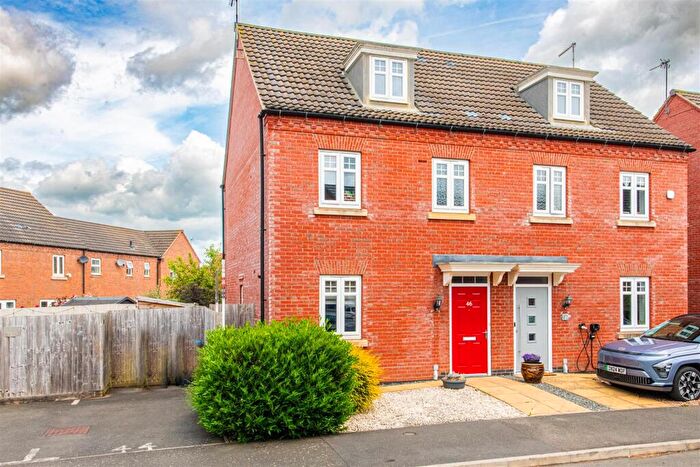 3 Bedroom House For Sale In Marmion Close, Market Harborough, LE16