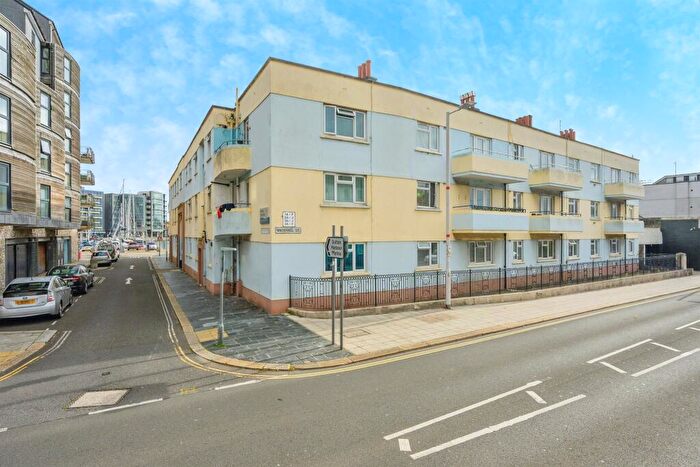 3 Bedroom Flat For Sale In Vauxhall Street, Plymouth, PL4