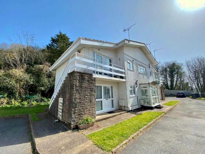 2 Bedroom Flat To Rent In Wesley Close, Barton, Torquay, TQ2