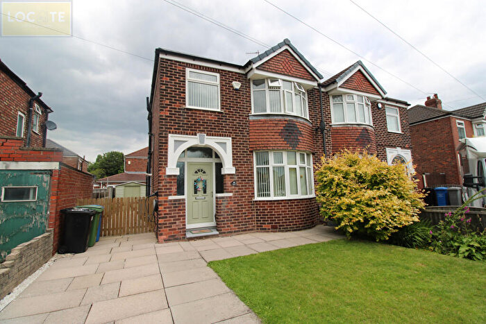 3 Bedroom Semi-Detached House For Sale In Stretton Avenue, Stretford, M32