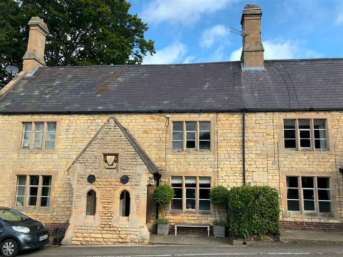 2 Bedroom Cottage To Rent In High Road, Londonthorpe, Grantham, NG31