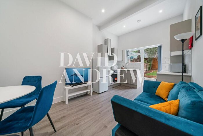 2 Bedroom Apartment To Rent In Marlborough Road, London, N19