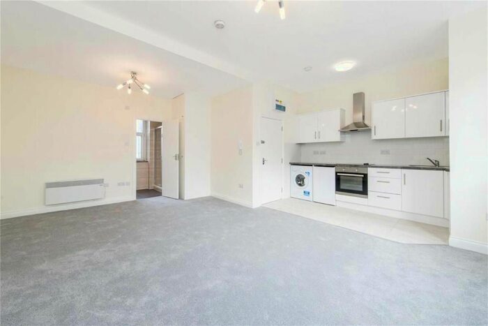 Studio To Rent In Allitsen Road, London, NW8