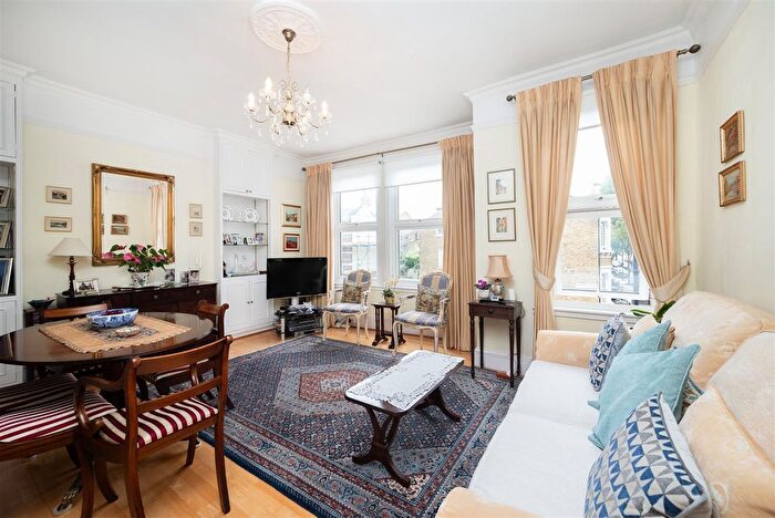 3 Bedroom Flat For Sale In Kimberley Road, London, SW9