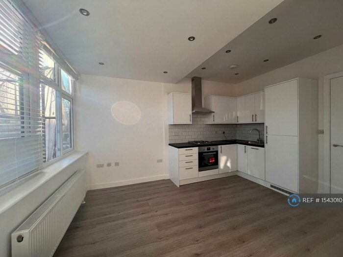 2 Bedroom Flat To Rent In Moray Road, London, N4