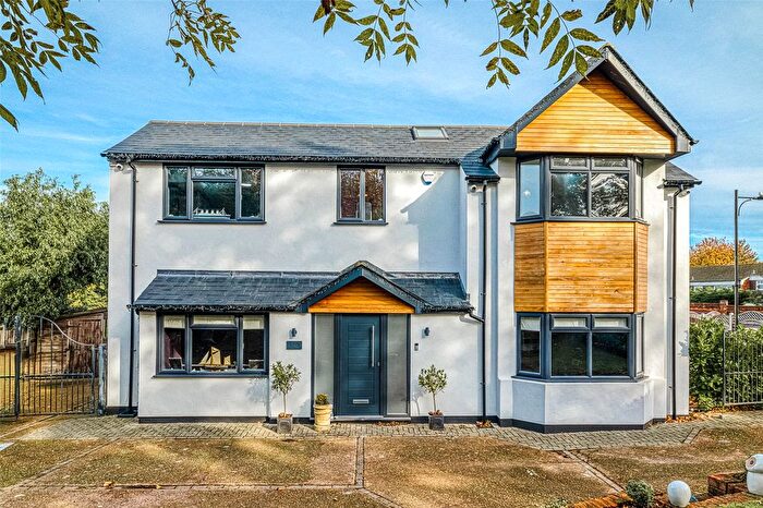 4 Bedroom Detached House For Sale In Eastwood Old Road, Leigh-On-Sea, Essex, SS9