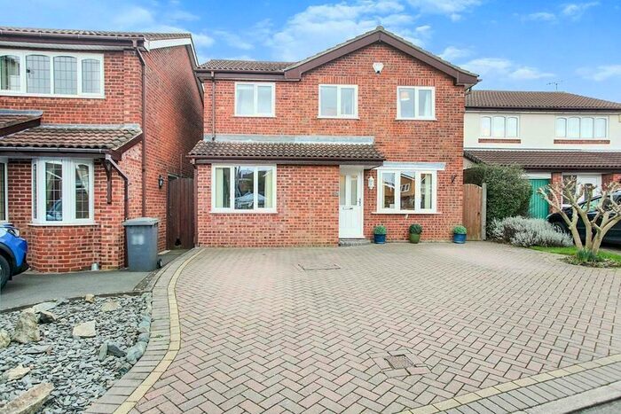 5 Bedroom Detached House To Rent In Blackthorn Grove, Nuneaton, Warwickshire, CV11