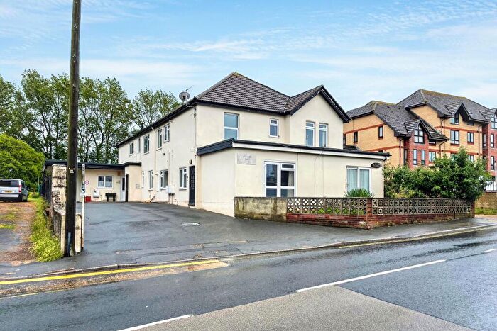 2 Bedroom Flat For Sale In Rostrevor Court, Sandown Road, Sandown, PO36