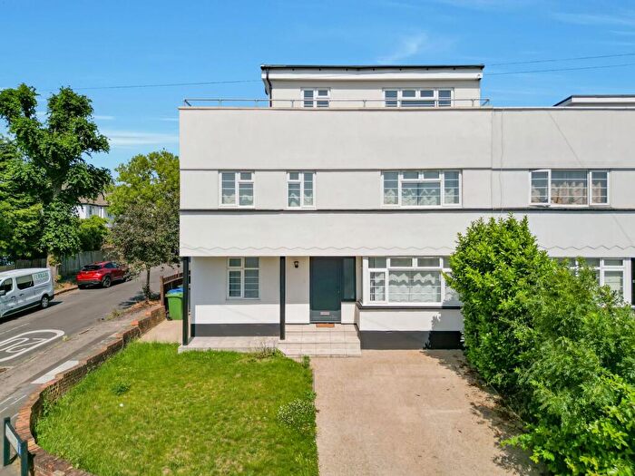 3 Bedroom Semi-Detached House To Rent In Barnfield, New Malden, KT3