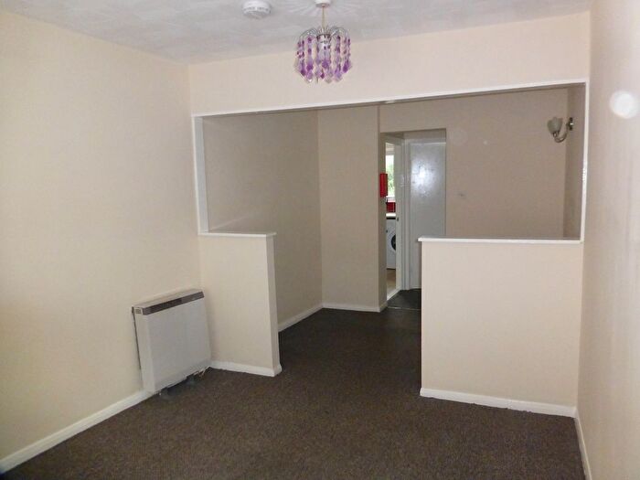 1 Bedroom Flat To Rent In Hanbury Road, Pontypool, Monmouthshire., NP4