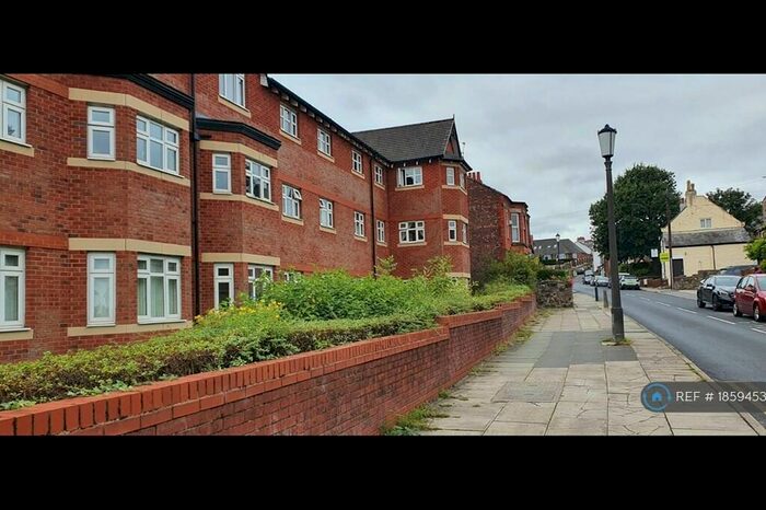 2 Bedroom Flat To Rent In Higher Bebington, Wirral, CH63