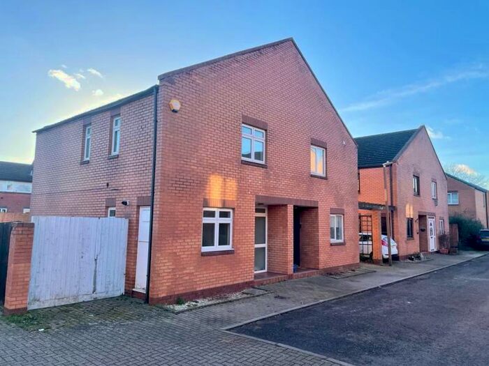 3 Bedroom Semi-Detached House To Rent In Shipman Court, Willen Park, MK15