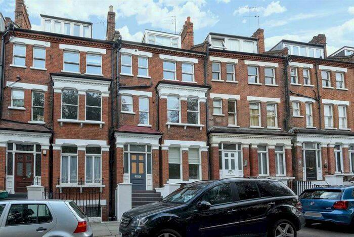 2 Bedroom Flat To Rent In Primrose Gardens, Belsize Park, NW3