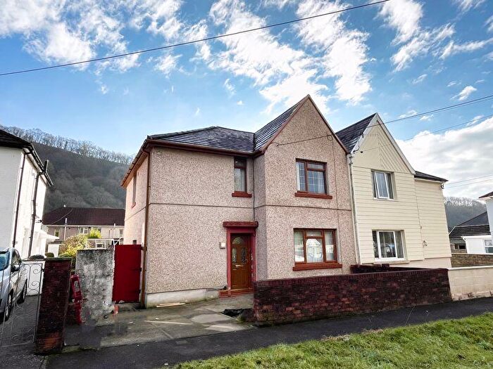 4 Bedroom Semi-Detached House For Sale In Brynawelon, Tonna, Neath, SA11
