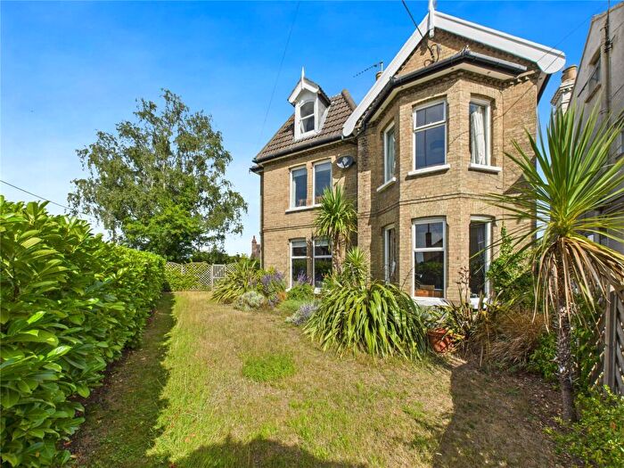 5 Bedroom Detached House For Sale In Warren Hill Road, Woodbridge, Suffolk, IP12