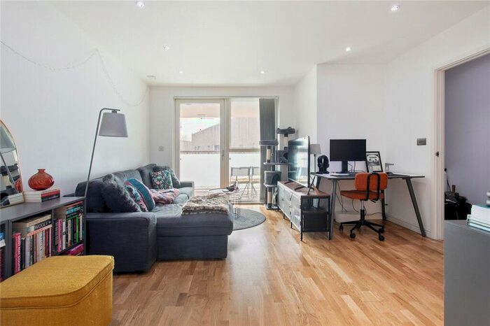 1 Bedroom Apartment To Rent In Tabernacle Gardens, London, E2