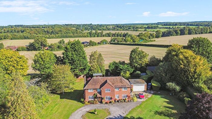 4 Bedroom Detached House For Sale In Coleshill Lane, Winchmore Hill, Amersham, HP7