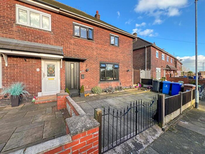 3 Bedroom Semi Detached House For Sale In Carling Grove, Fenton, ST4