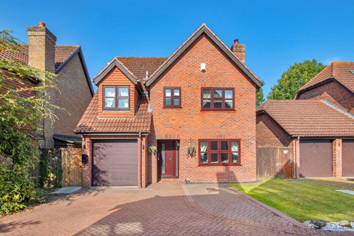 4 Bedroom Country House For Sale In The Mead, New Ash Green, Longfield, Kent, DA3
