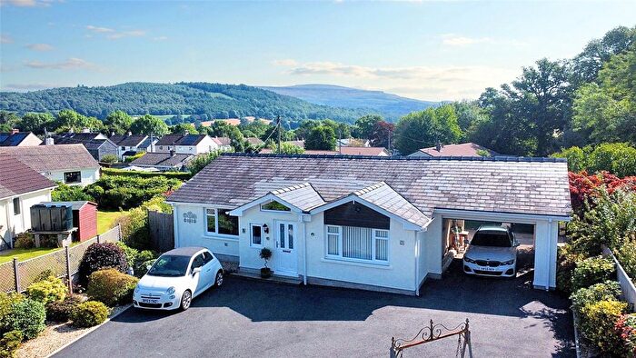 4 Bedroom Bungalow For Sale In Duffryn Road, Llangynidr, Crickhowell, Powys, NP8