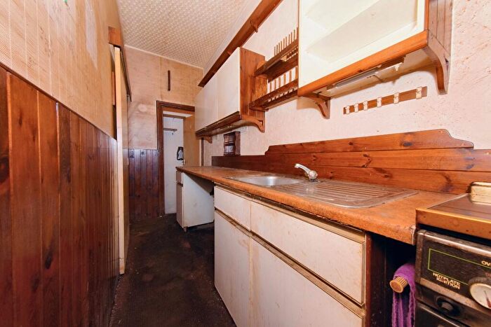 1 Bedroom End Of Terrace House For Sale In Peel Street, Morley, Leeds, LS27