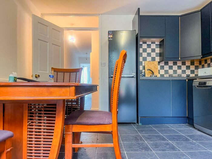 4 Bedroom Town House To Rent In Coburg Crescent, Lambeth, SW2