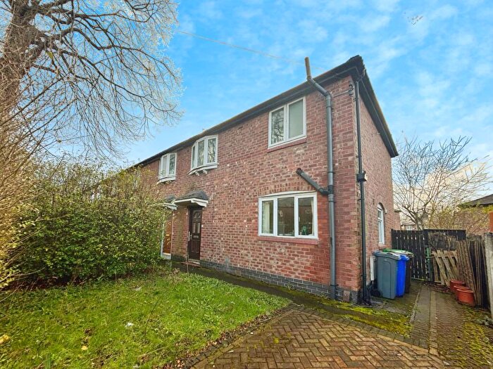 3 Bedroom End Of Terrace House To Rent In Yew Tree Road, Manchester, Greater Manchester, M20