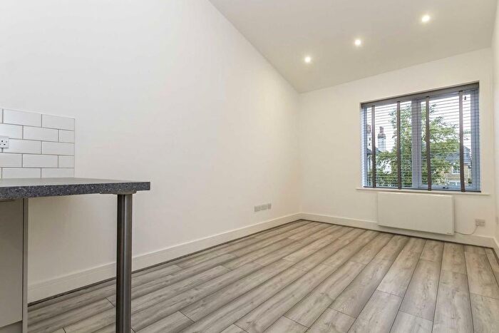 1 Bedroom Flat To Rent In York Road, Wimbledon, SW19