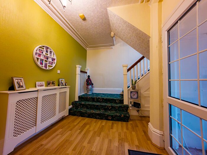 7 Bedroom Semi-Detached House For Sale In Stoke Green, Coventry, CV3
