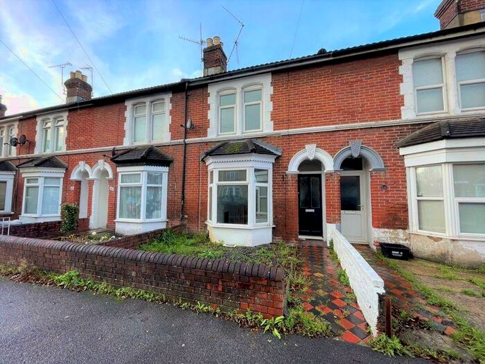 3 Bedroom Terraced House To Rent In Market Street, Eastleigh, SO50