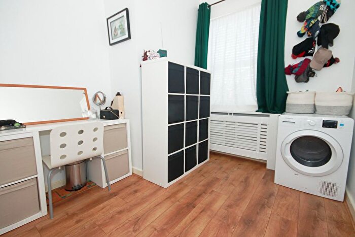 2 Bedroom Flat For Sale In Crosby Road North, Waterloo, L22