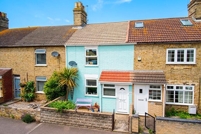 3 Bedroom Terraced House For Sale In Prospect Place, Lowestoft, NR33