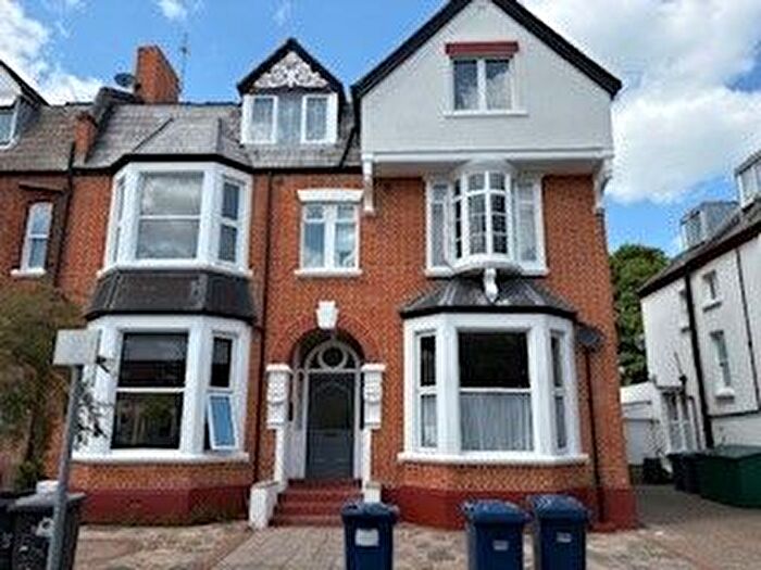 Studio To Rent In Marriott Road, Barnet, EN5