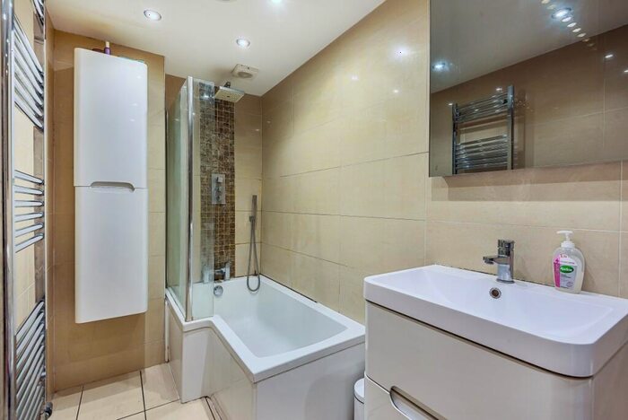 2 Bedroom Apartment To Rent In Luxor Street London, SE5