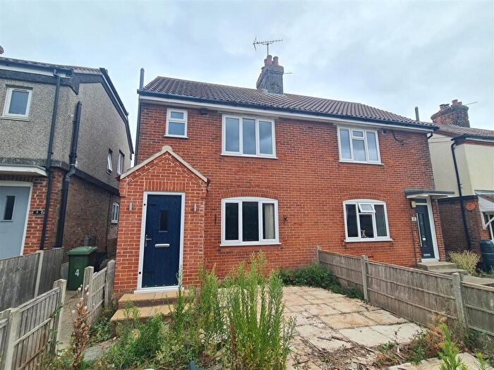 3 Bedroom Semi-Detached House For Sale In Craft Lane, Northrepps, Cromer, NR27