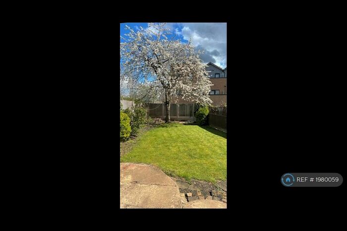 3 Bedroom Semi-Detached House To Rent In Cheney Row, London, E17