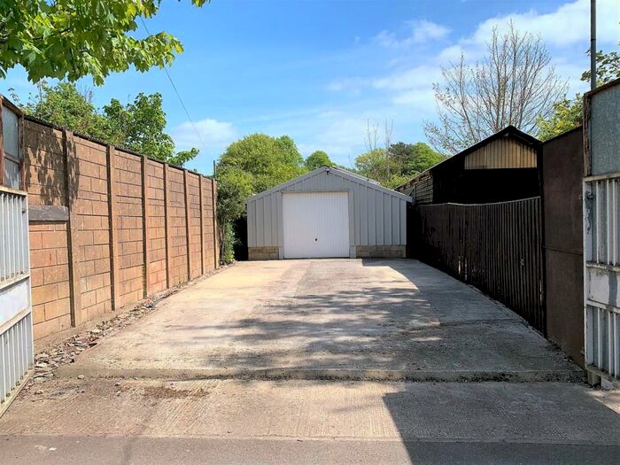 Commercial Property To Rent In Old Town, SN1