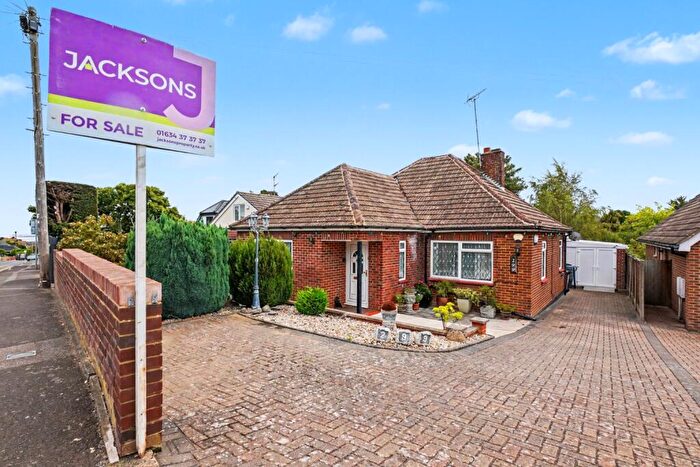 2 Bedroom Detached Bungalow For Sale In Maidstone Road, Rainham, ME8