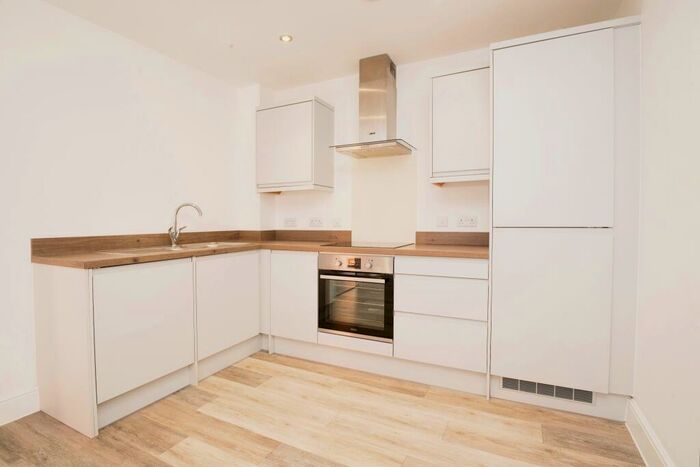 1 Bedroom Apartment To Rent In Schooner Wharf, Schooner Drive, CF10